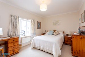 Bedroom- click for photo gallery